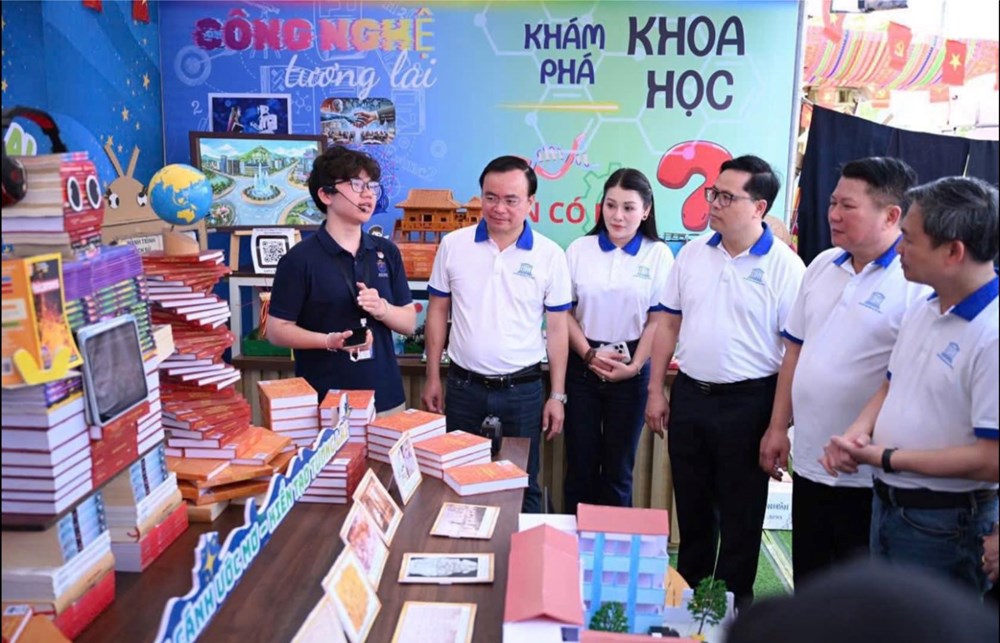 Khai mạc Ngày hội Sách và Khoa học Công nghệ tỉnh Sơn La 2026 - ảnh 2