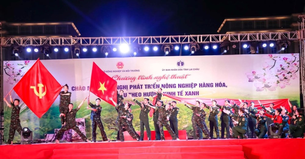 Rực rỡ đêm nghệ thuật “Lai Châu lung linh sắc màu” - ảnh 3