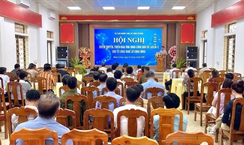 Xã Đông Cuông tích cực triển khai ứng dụng nền tảng công dân số LaoCai-S - ảnh 1