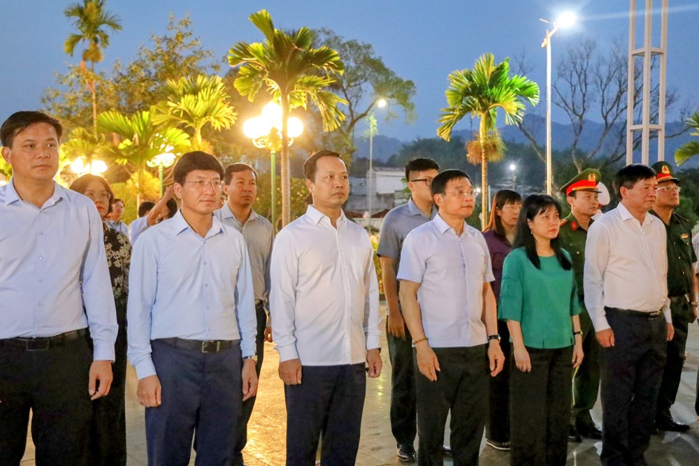 Phó Thủ tướng Nguyễn Văn Thắng dâng hương tri ân các Anh hùng liệt sĩ tại Điện Biên - ảnh 5