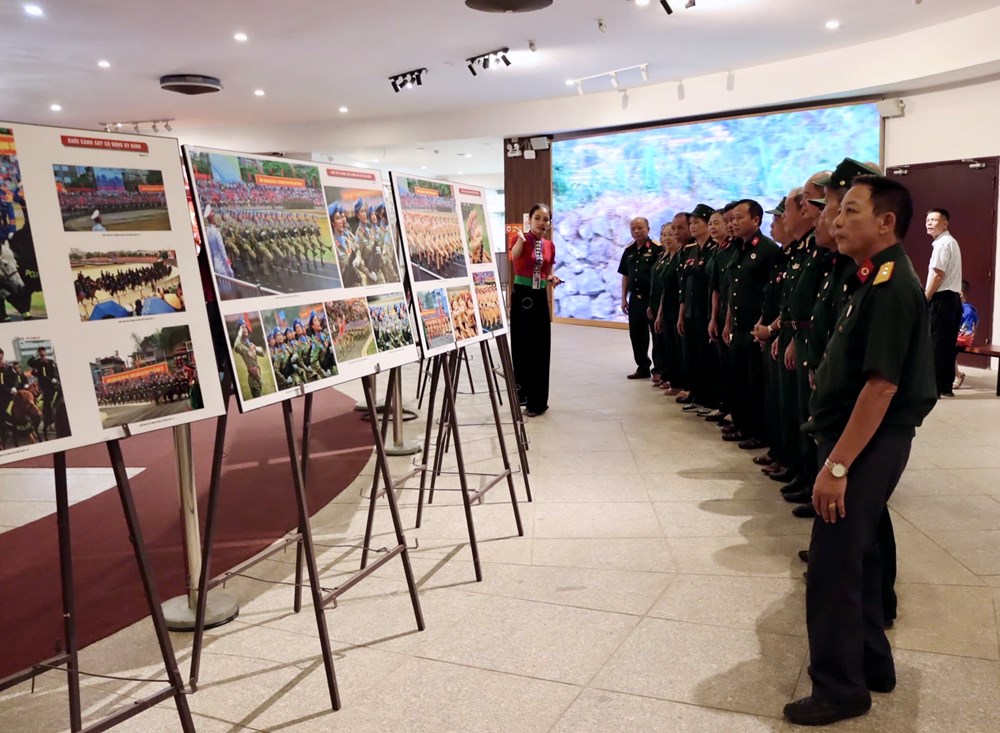 Triển lãm ảnh kỷ niệm 70 năm Chiến thắng Điện Biên Phủ - ảnh 1