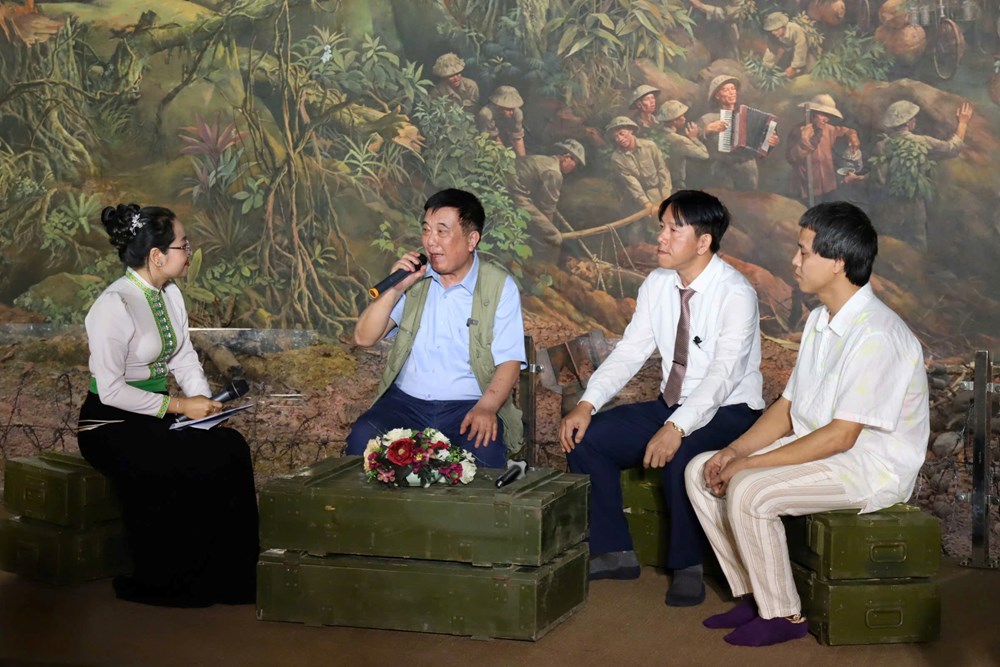 Ấn tượng triển lãm “Từ ký hoạ chiến trường đến sắc màu đương đại“ - ảnh 5