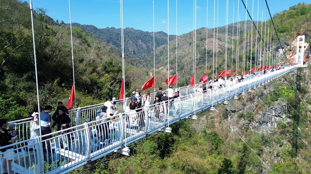Sơn La đón hơn 312.000 lượt khách du lịch trong kỳ nghỉ lễ - ảnh 1