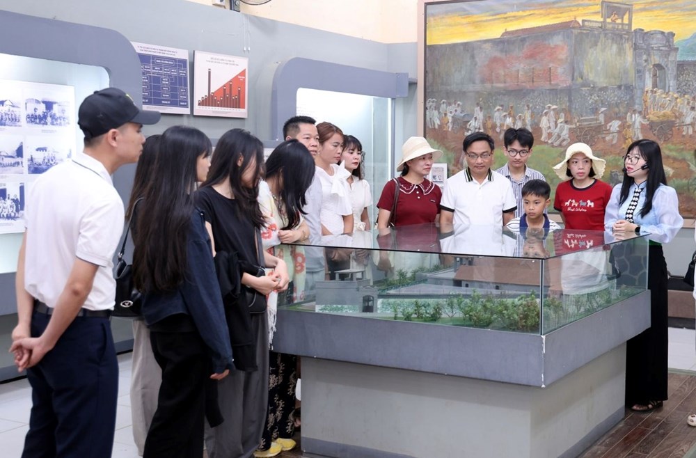 Sơn La đón hơn 312.000 lượt khách du lịch trong kỳ nghỉ lễ - ảnh 2