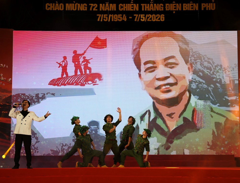 Sâu lắng, tự hào đêm nghệ thuật “Điện Biên - Bản hùng ca chiến thắng” - ảnh 5