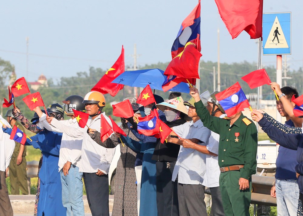 Tổ quốc đón các anh trở về đất mẹ - ảnh 18