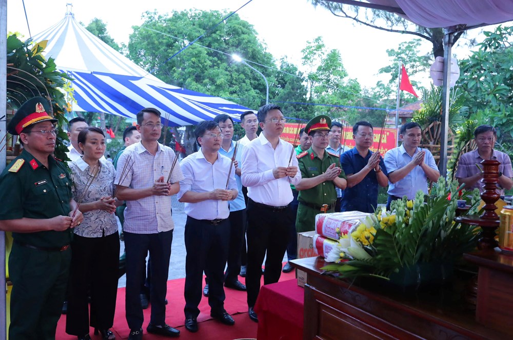 Nghệ An tổ chức lễ truy điệu và an táng hài cốt liệt sĩ hi sinh tại Lào - ảnh 19