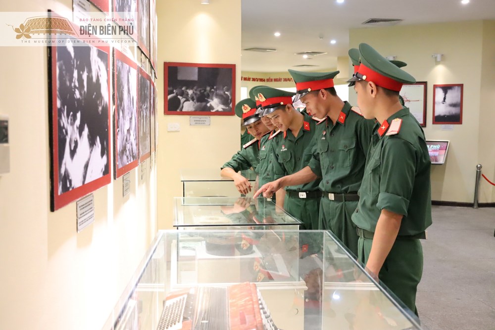 Khơi dậy lòng tự hào về Chiến thắng Điện Biên Phủ đến chiến sĩ trẻ - ảnh 5