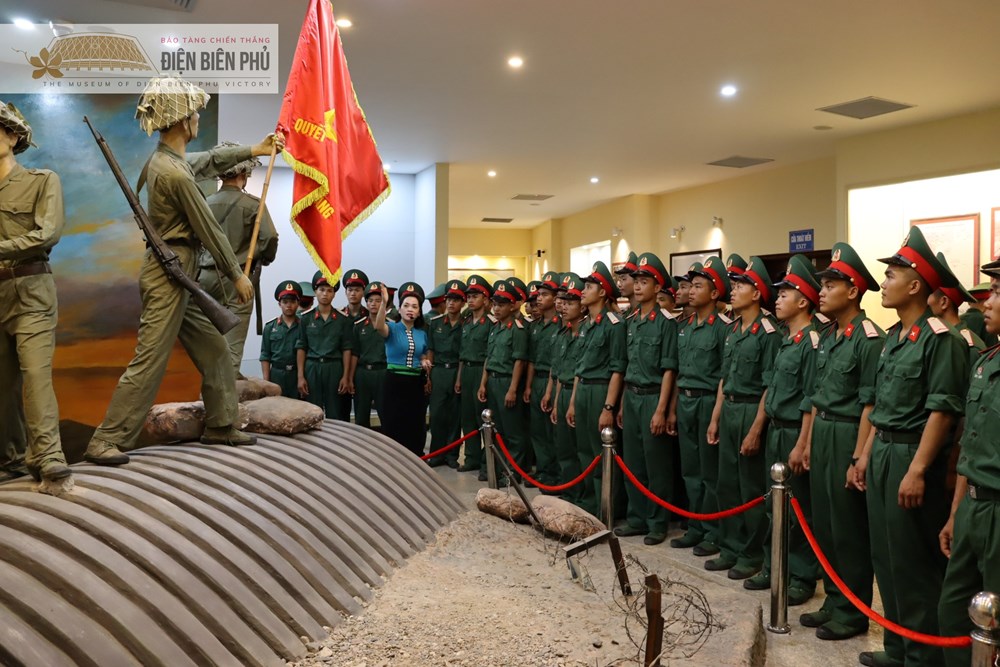 Khơi dậy lòng tự hào về Chiến thắng Điện Biên Phủ đến chiến sĩ trẻ - ảnh 1