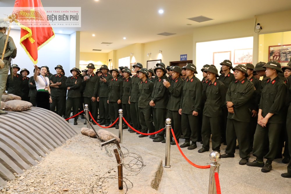 Khơi dậy lòng tự hào về Chiến thắng Điện Biên Phủ đến chiến sĩ trẻ - ảnh 3