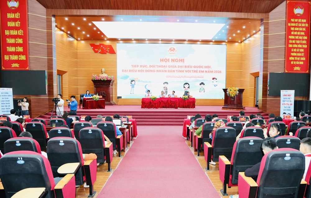 Hơn 150 thiếu nhi tiêu biểu đối thoại với đại biểu Quốc hội, HĐND tỉnh Lai Châu - ảnh 1