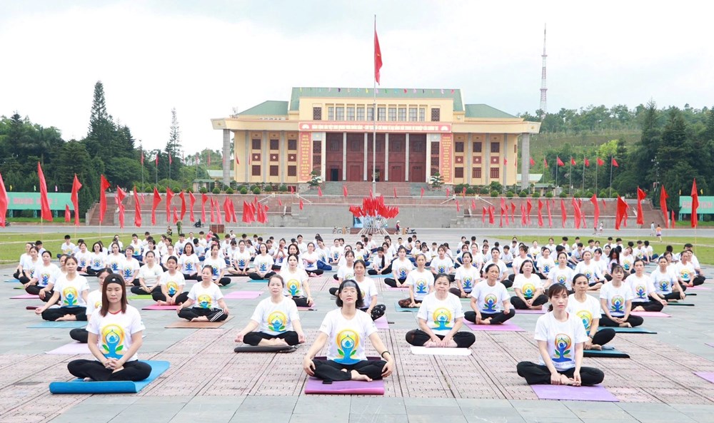 Sôi nổi hoạt động hưởng ứng Ngày Quốc tế Yoga tại Lai Châu - ảnh 2