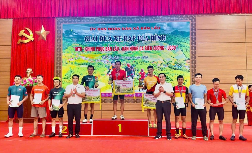 Gần 200 VĐV tham gia Giải đua xe đạp ‘Chinh phục Bản Lầu - Bản hùng ca biên cương’ - ảnh 5