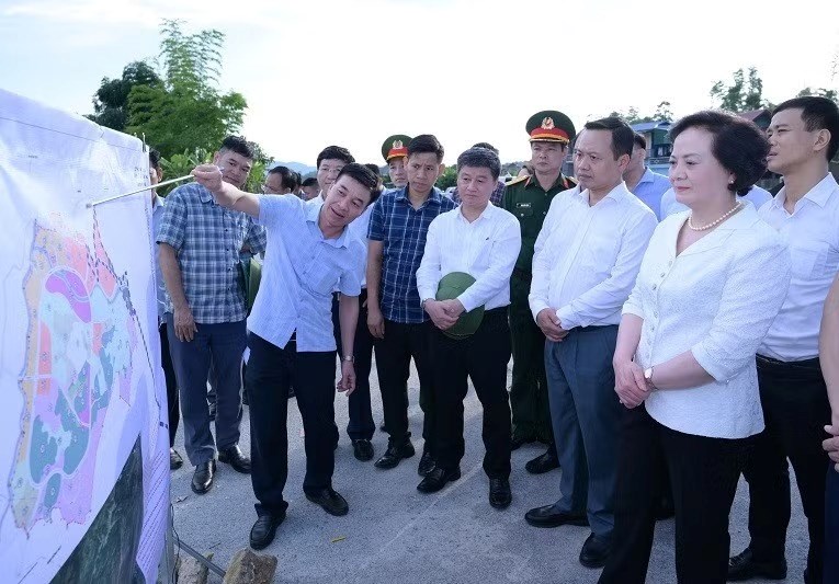 Phó Thủ tướng Phạm Thị Thanh Trà dâng hương tưởng niệm Đại tướng Võ Nguyên Giáp - ảnh 4