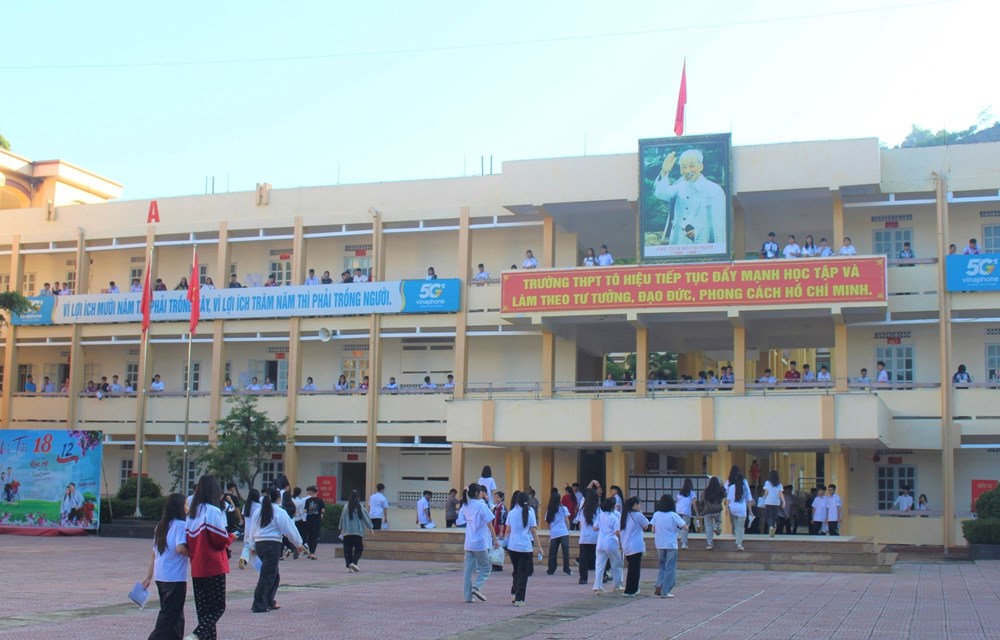Hơn 19.100 thí sinh Sơn La hoàn thành ngày thi đầu tiên vào lớp 10 - ảnh 1