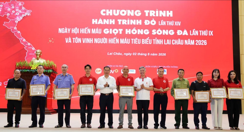 Lai Châu tôn vinh người hiến máu tiêu biểu và khởi động “Hành trình Đỏ” 2026 - ảnh 1
