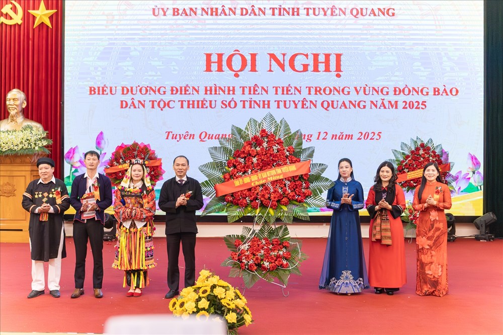 Tuyên Quang chú trọng xây dựng đội ngũ cán bộ người dân tộc thiểu số - ảnh 1