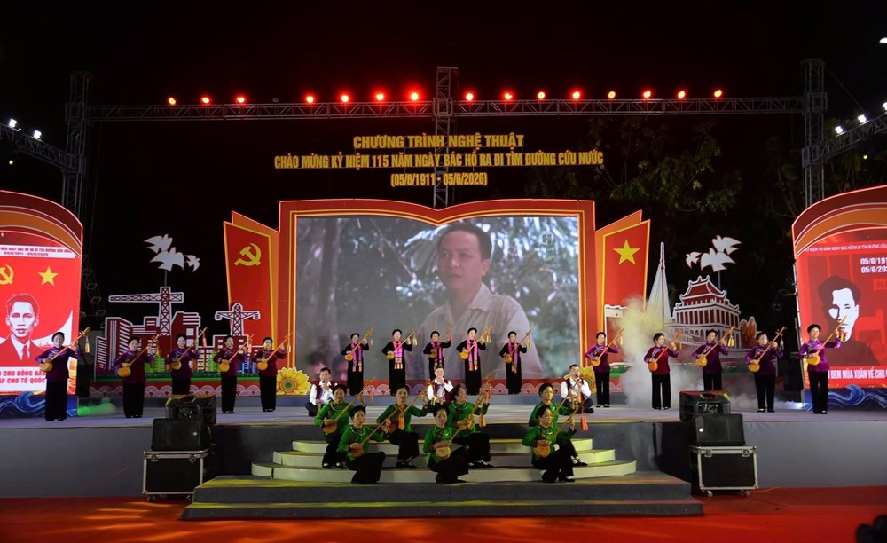 Đặc sắc chương trình nghệ thuật “Người đi tìm hình của nước” - ảnh 5