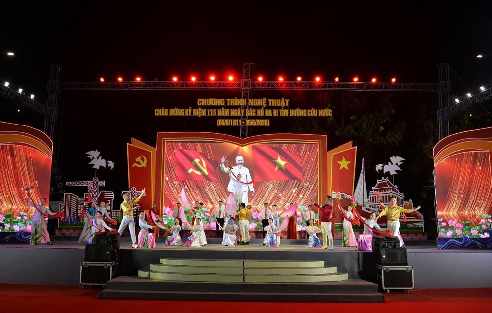 Đặc sắc chương trình nghệ thuật “Người đi tìm hình của nước” - ảnh 1