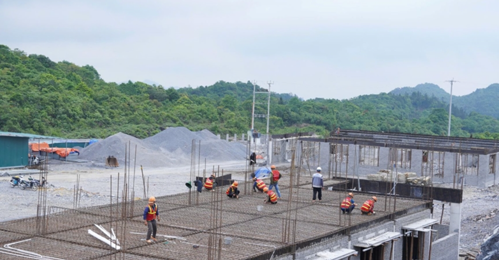 Tuyên Quang đẩy nhanh tiến độ dự án các trường nội trú liên cấp vùng biên giới - ảnh 1