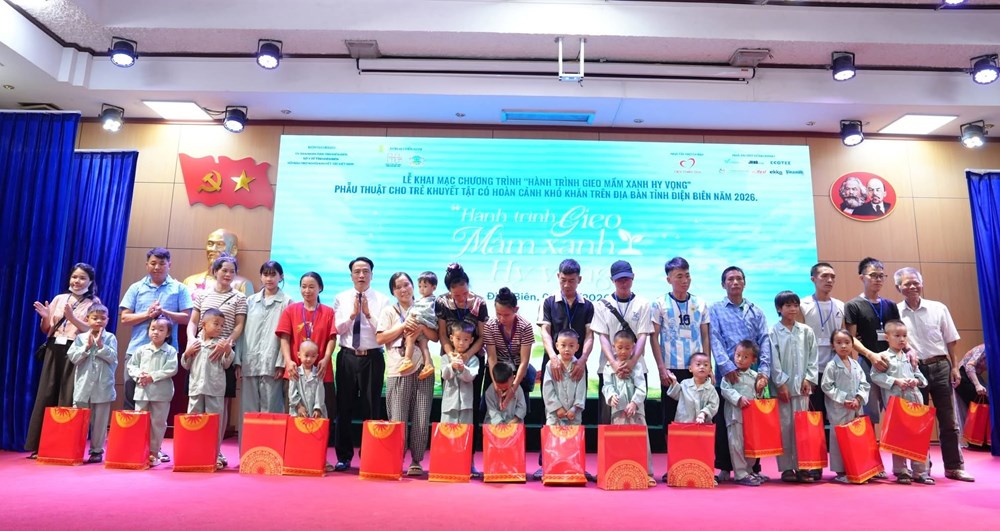 “Hành trình gieo mầm xanh hy vọng” cho 370 trẻ em khuyết tật ở Điện Biên - ảnh 2