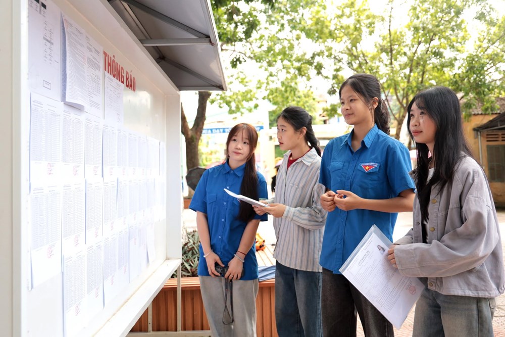 Hơn 7.900 thí sinh Điện Biên hoàn thành thủ tục dự thi tốt nghiệp THPT 2026 - ảnh 2