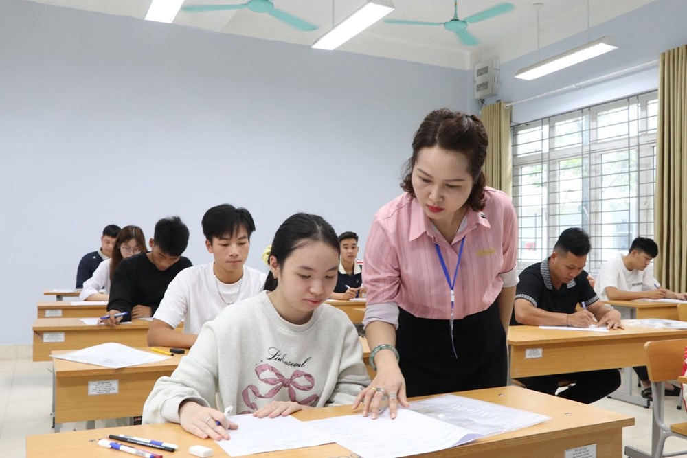Hơn 4.600 thí sinh Lai Châu hoàn thành môn thi tốt nghiệp THPT đầu tiên - ảnh 1