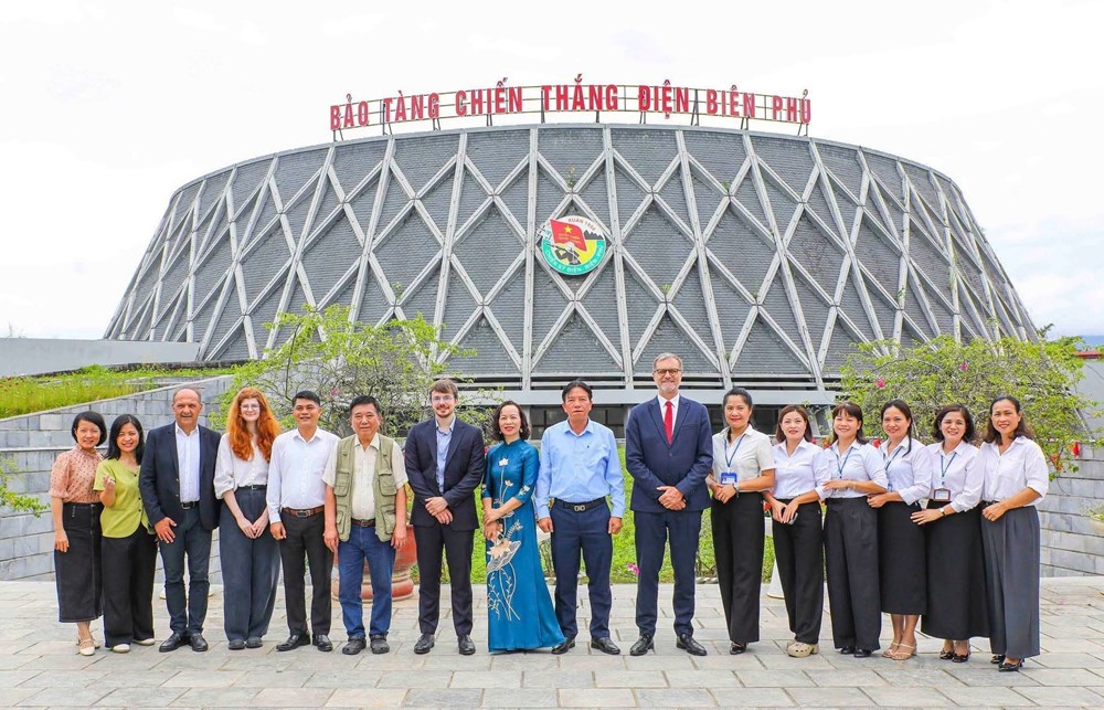 Bảo tàng Chiến thắng Điện Biên Phủ tăng cường hợp tác với Bảo tàng Ký ức chiến tranh Caen (Pháp) - ảnh 1