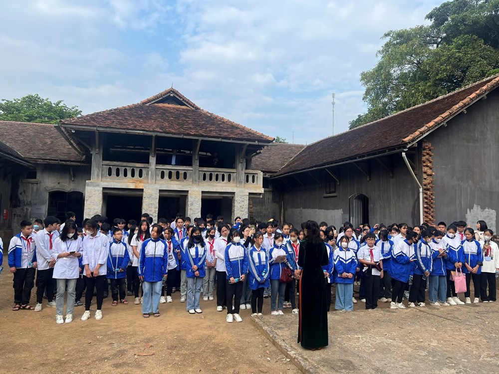 Tăng cường giáo dục truyền thống cách mạng, bồi dưỡng lý tưởng cho thế hệ trẻ - ảnh 1