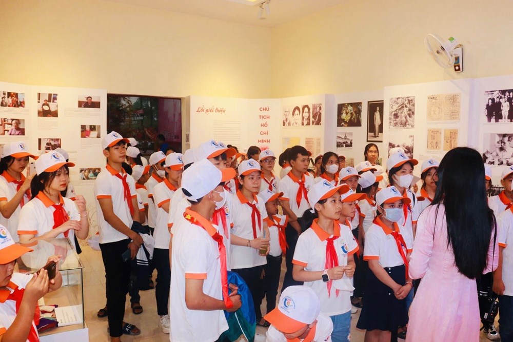 Tăng cường giáo dục truyền thống cách mạng, bồi dưỡng lý tưởng cho thế hệ trẻ - ảnh 2