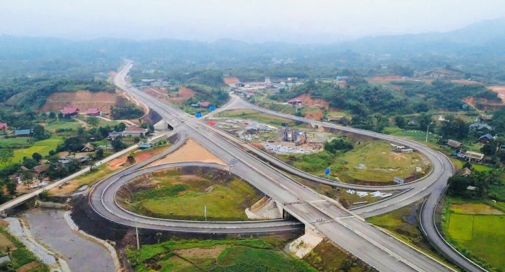 Tuy&ecirc;n Quang phấn đấu thu h&uacute;t khoảng 150 dự &aacute;n mới giai đoạn 2026-2030 - ảnh 1