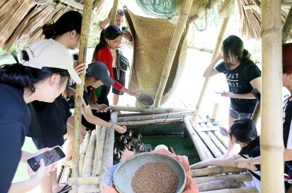 Về Bá Thước nghe núi rừng kể chuyện - ảnh 19