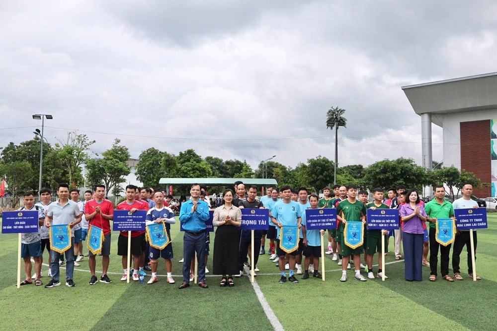 Sôi nổi Giải bóng đá nam đoàn viên, công nhân, viên chức lao động tỉnh Lai Châu 2026 - ảnh 1