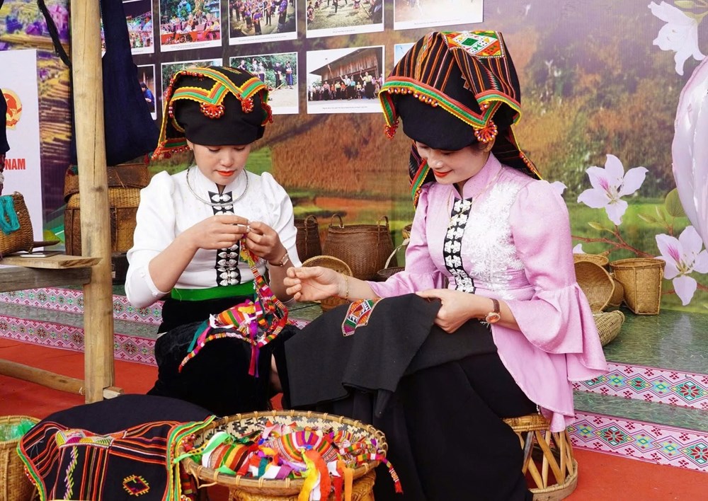 Đưa sản phẩm OCOP tiêu biểu của Điện Biên đến với du khách tại các “địa chỉ đỏ” - ảnh 2