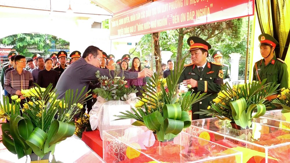 Sơn La tổ chức truy điệu và an táng 5 hài cốt liệt sĩ tại phường Tô Hiệu - ảnh 2