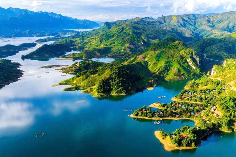 Sơn La quy hoạch lòng hồ thủy điện gắn với du lịch và năng lượng tái tạo - ảnh 2