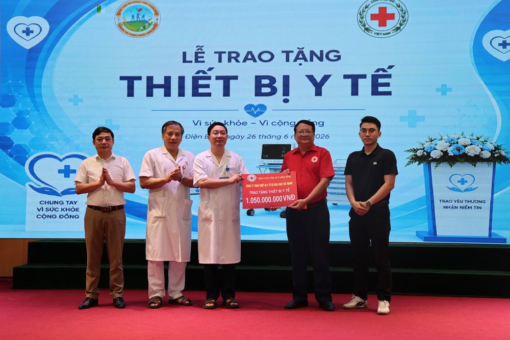 Điện Biên tiếp nhận thiết bị y tế hiện đại trị giá hơn 2,8 tỉ đồng - ảnh 2