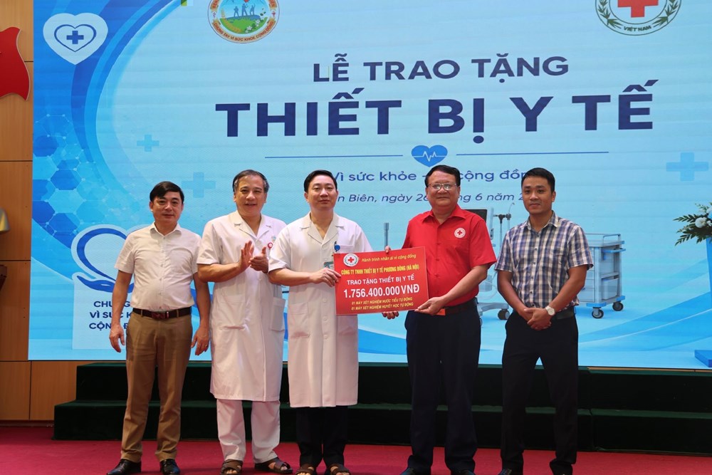 Điện Biên tiếp nhận thiết bị y tế hiện đại trị giá hơn 2,8 tỉ đồng - ảnh 1