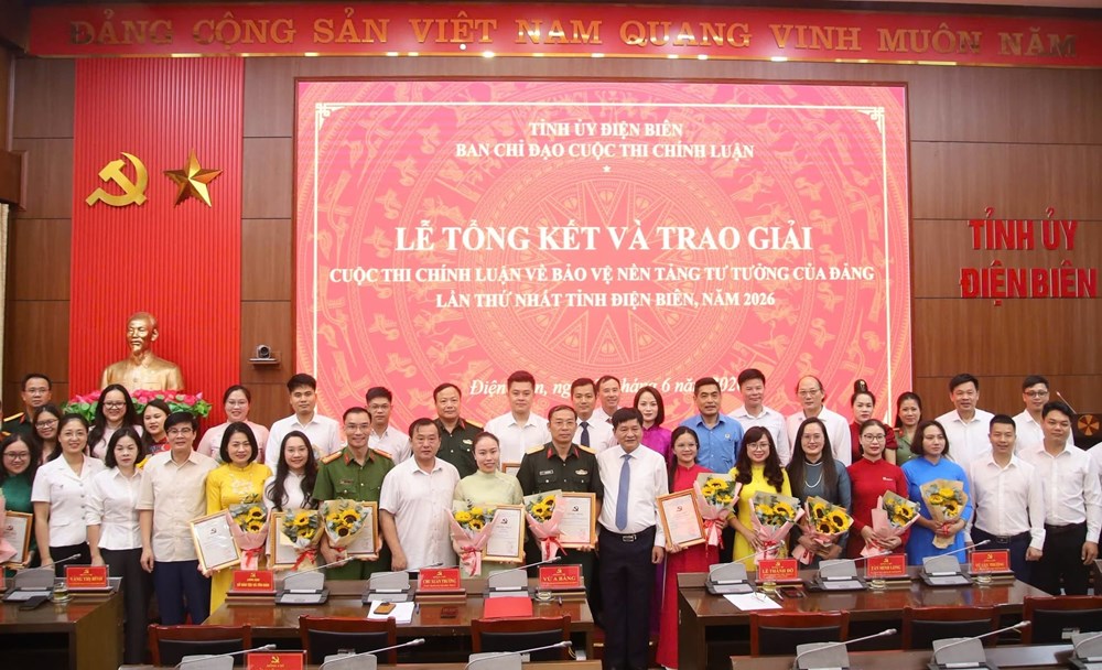 28 tác phẩm đạt giải Cuộc thi chính luận bảo vệ nền tảng tư tưởng của Đảng  - ảnh 1