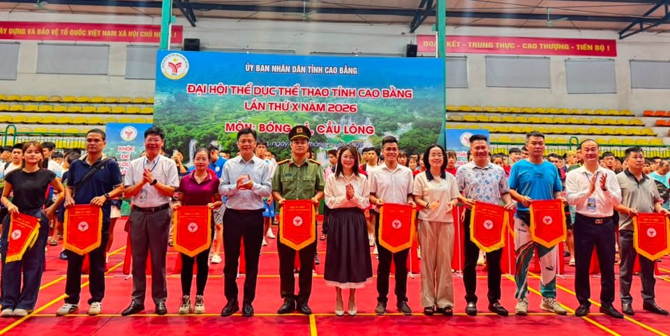 Khai mạc thi đấu môn bóng đá và cầu lông Đại hội TDTT tỉnh Cao Bằng 2026 - ảnh 1