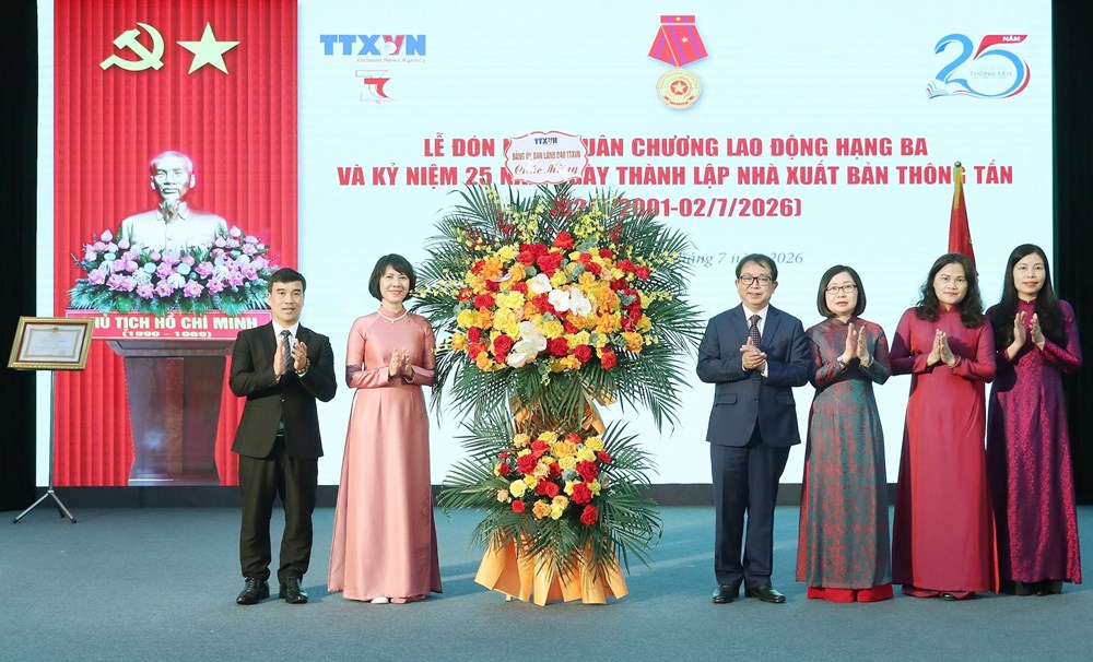 Nhà xuất bản Thông tấn đón Huân chương Lao động hạng Ba - ảnh 8