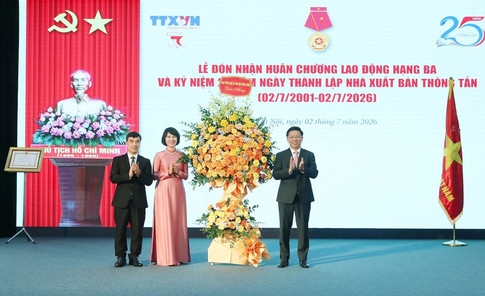 Nhà xuất bản Thông tấn đón Huân chương Lao động hạng Ba - ảnh 3