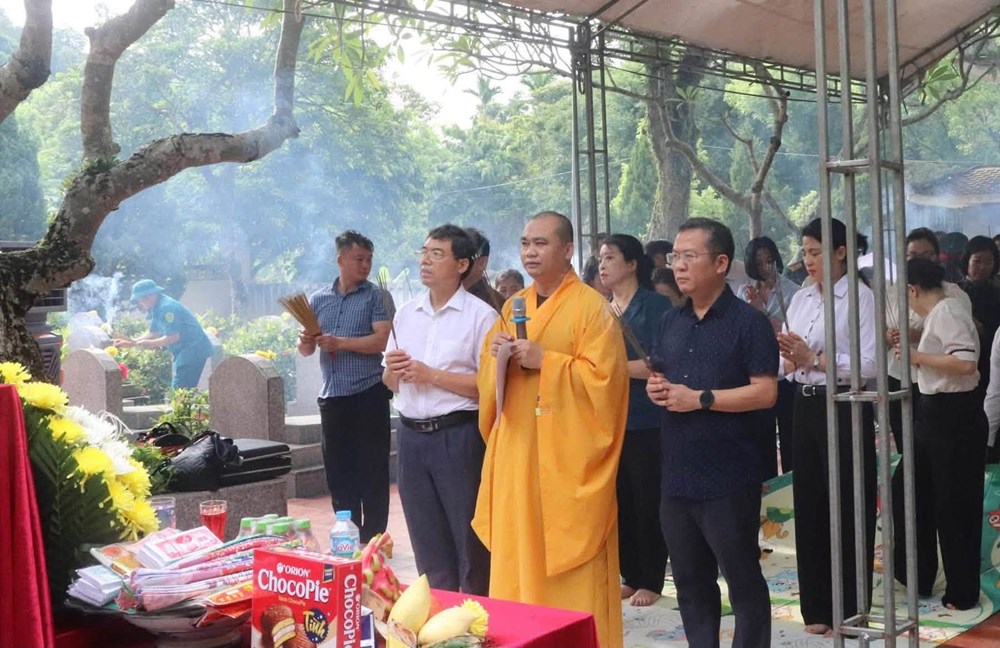 Lấy mẫu ADN 46 hài cốt liệt sĩ chưa rõ danh tính tại Nghĩa trang Liệt sĩ phường Lào Cai - ảnh 1