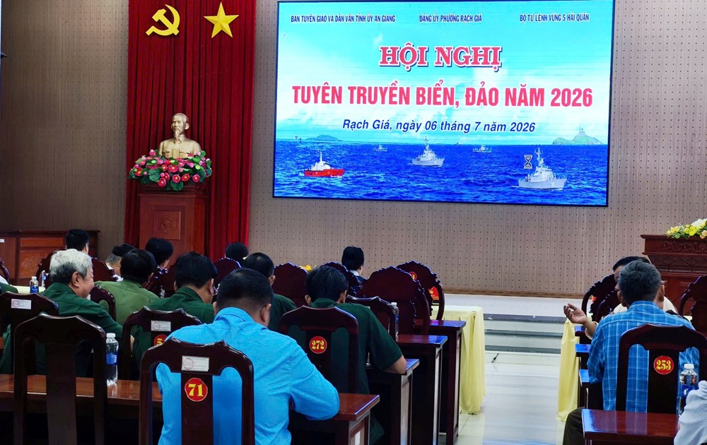 An Giang tăng cường tuyên truyền về biển, đảo cho cán bộ và nhân dân - ảnh 1