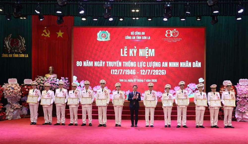 Công an Sơn La kỷ niệm 80 năm Ngày truyền thống lực lượng An ninh nhân dân - ảnh 3