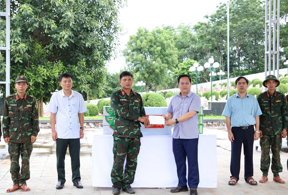 Động viên lực lượng lấy mẫu ADN tại Nghĩa trang Liệt sĩ Him Lam và Tông Khao - ảnh 3