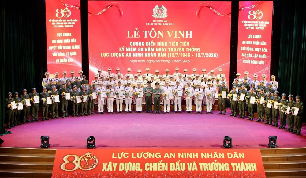  Công an Điện Biên kỷ niệm 80 năm Ngày truyền thống lực lượng An ninh nhân dân - ảnh 3