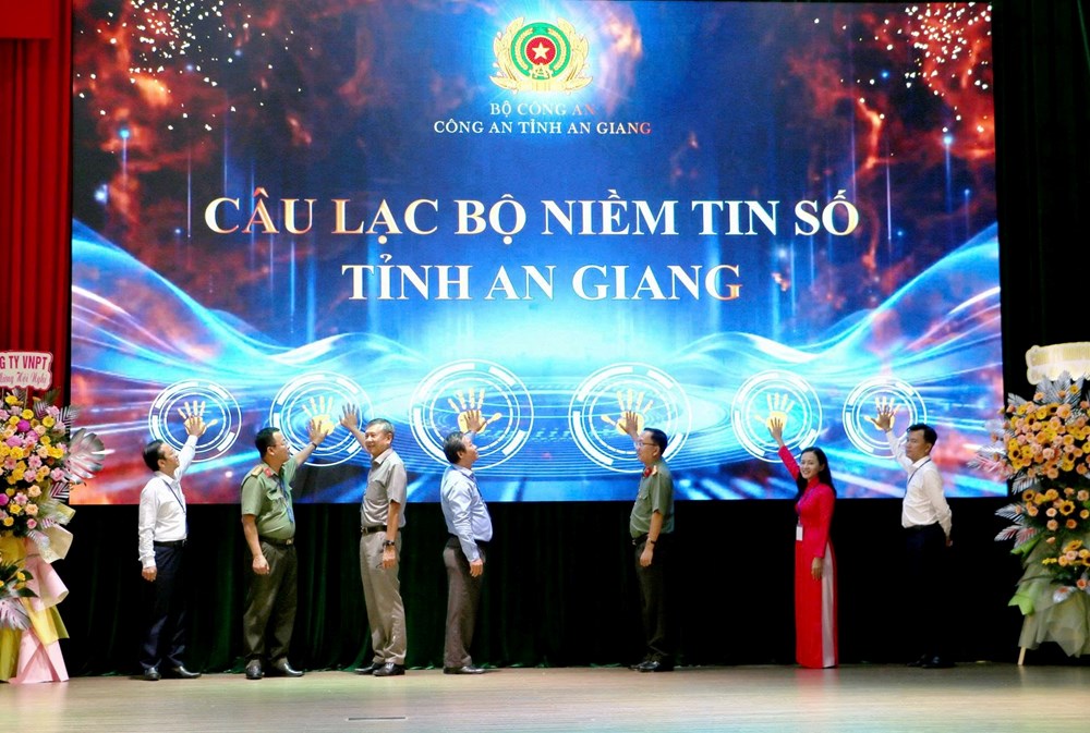 Ra mắt Câu lạc bộ “Niềm tin số tỉnh An Giang” - ảnh 1