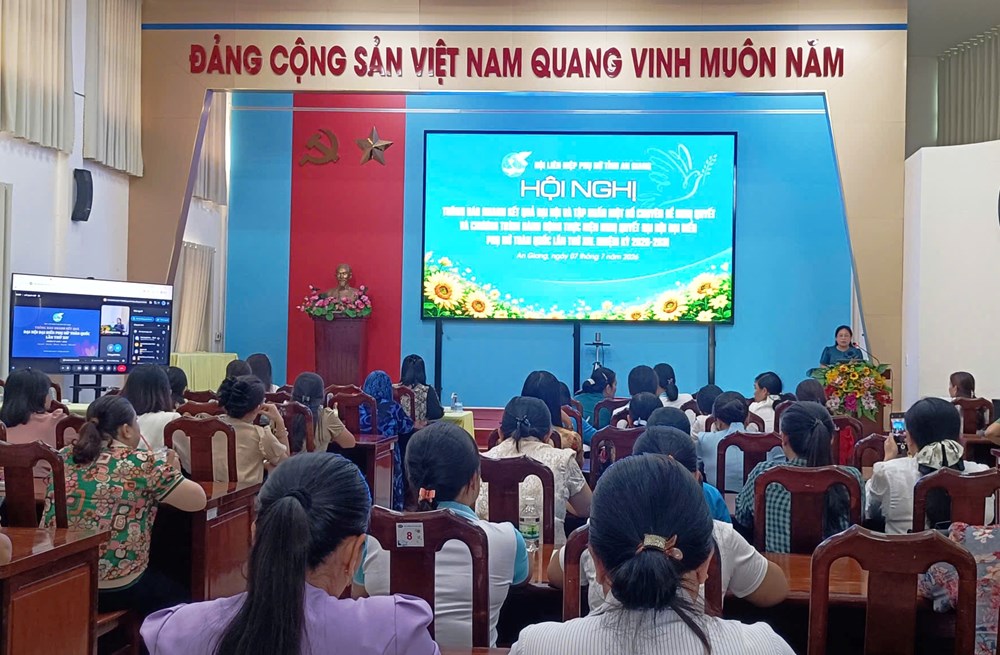 Trên 2.000 phụ nữ An Giang tiếp thu Nghị quyết Đại hội Phụ nữ toàn quốc - ảnh 1