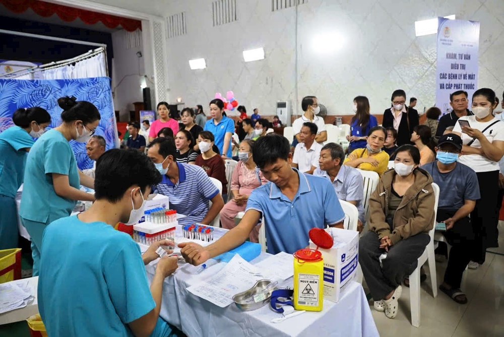 An Giang phối hợp khám sức khỏe miễn phí cho đoàn viên, người lao động - ảnh 2